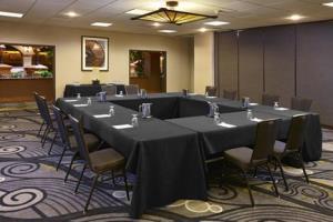 Hotel Embassy Suites Los Angeles - International Airport/south