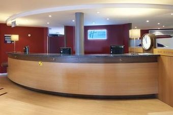 Hotel Express By Holiday Inn Canterb