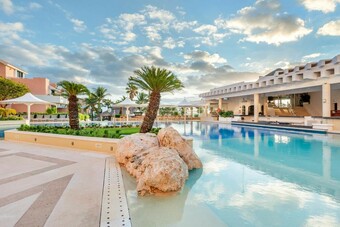 Hotel Wyndham Grand Cancun All Inclusive Resort & Villas