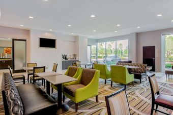 Hotel La Quinta Inn & Suites By Wyndham Mcallen Convention Center