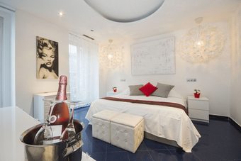 Alaia Holidays Apartments & Suite Caballero De Gracia
