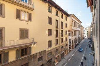 Michelangelo Apartment Near Pontevecchio