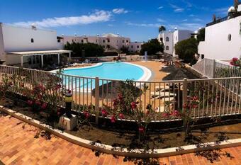 Green Apartment, Bright Apt In Costa Teguise