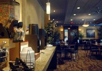 Hotel Quality Inn & Suites Riverfront Oswego