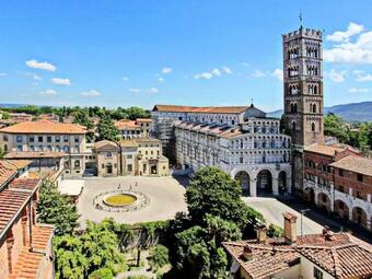 Gorgeous Holiday Home In Lucca Town Centre