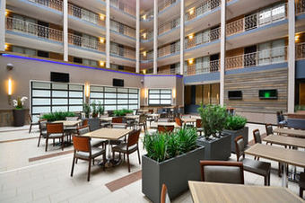 Hotel Embassy Suites Denver Stapleton