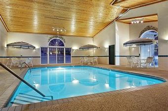 Hotel Country Inn & Suites By Carlson, Dubuque